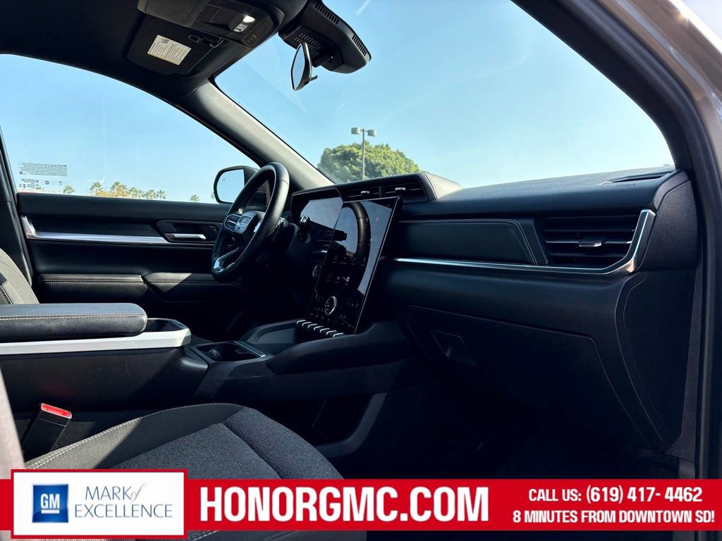 Used 2025 GMC Terrain Elevation image 21