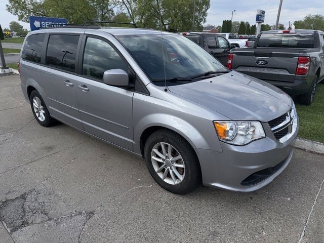 Used 2016 Dodge Grand Caravan SXT FWD image 10