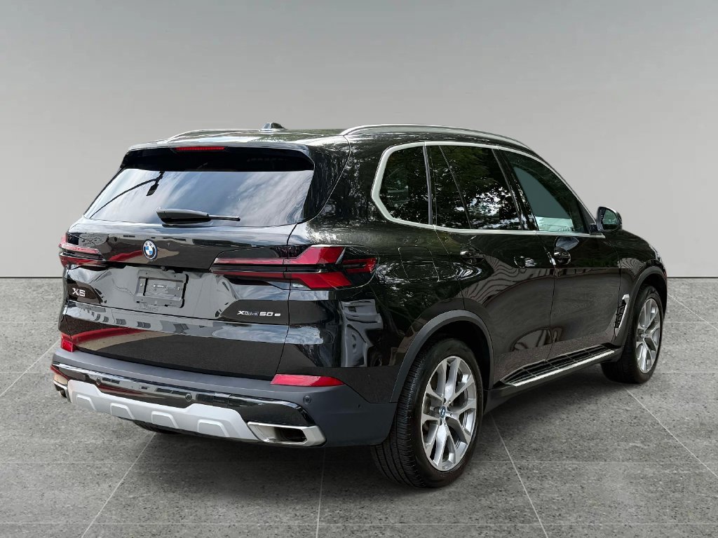 Used 2025 BMW X5 xDrive50e AWD/4WD image 10