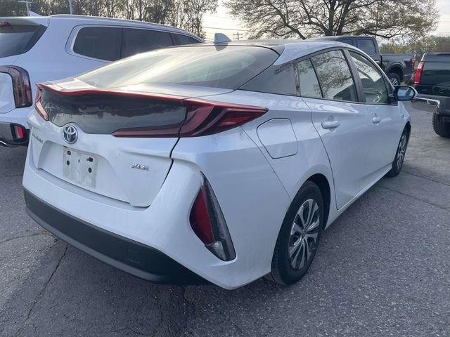 Used 2021 Toyota Prius Prime XLE image 6
