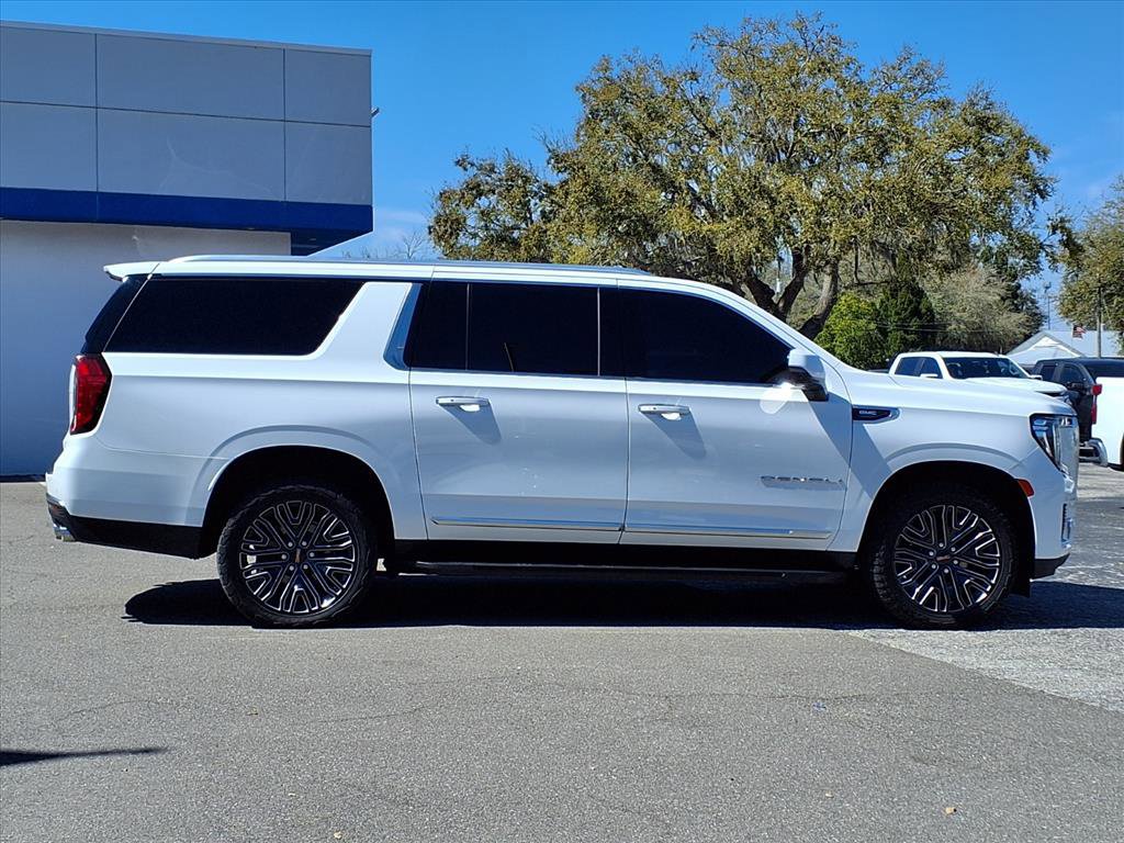 Used 2021 GMC Yukon XL Denali image 3