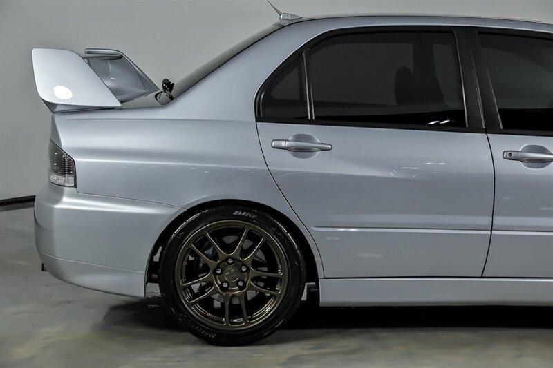 Used 2006 Mitsubishi Lancer Evolution IX AWD/4WD image 13