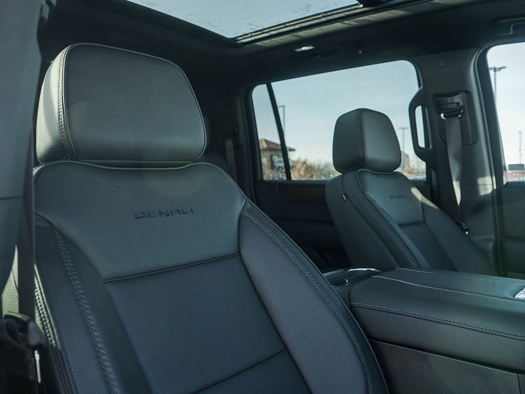 New 2026 GMC Yukon XL Denali w/ Sun & Power Step Package image 12