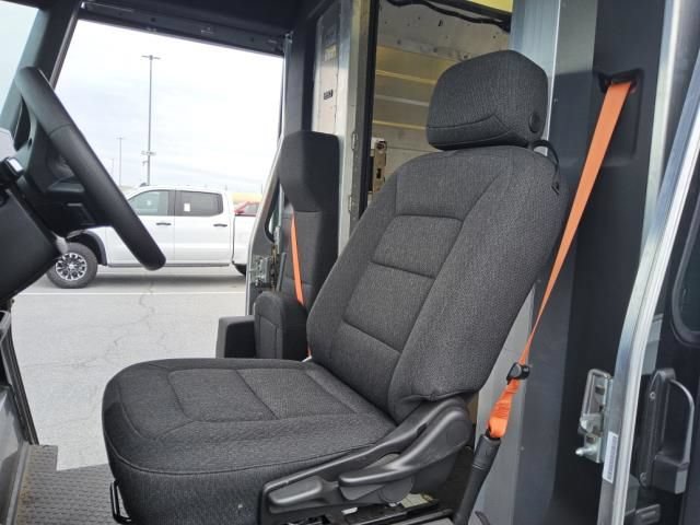 Used 2024 Chevrolet Brightdrop 600 w/ Commercial Equipment Package AWD/4WD image 7