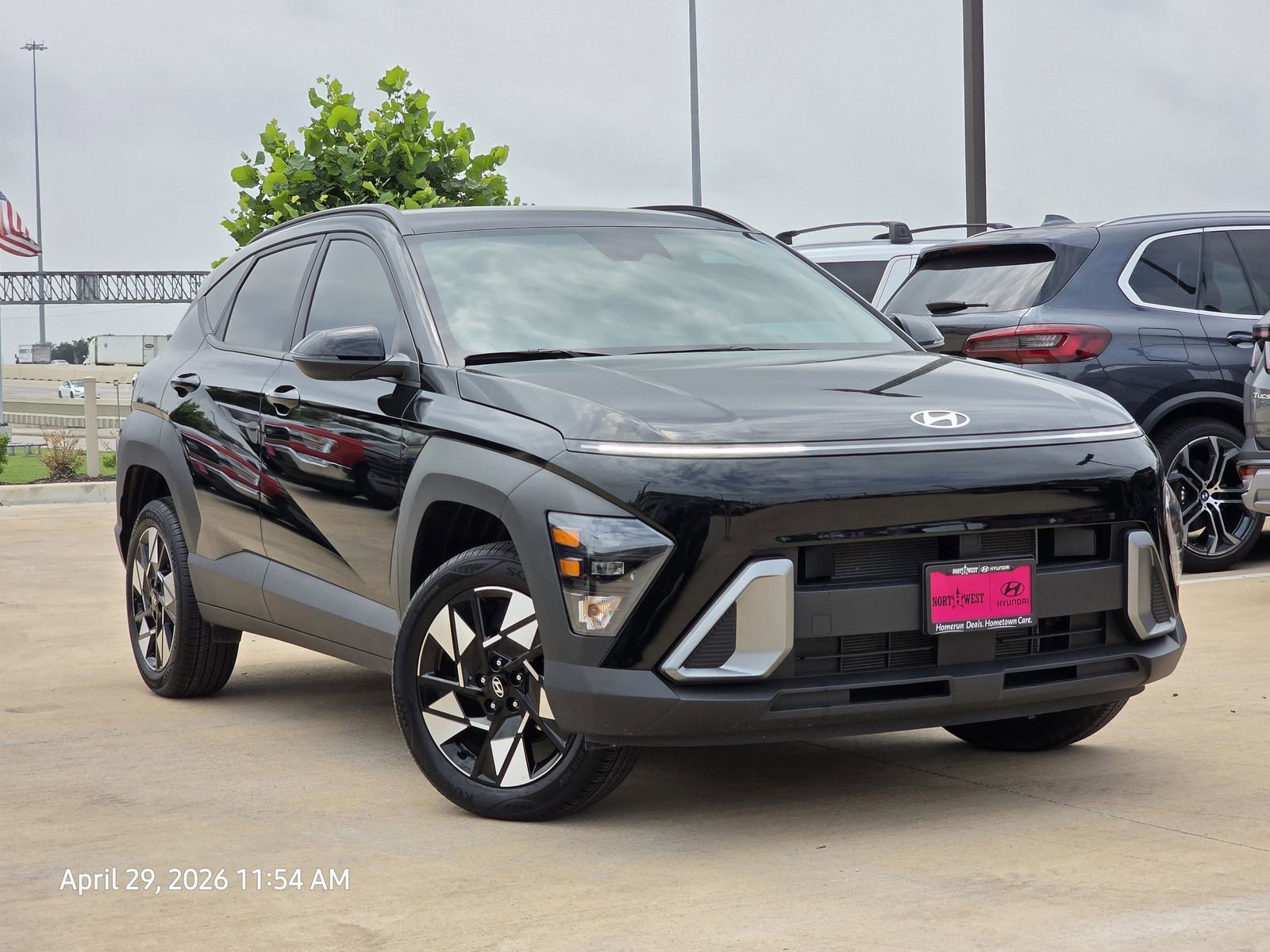 Certified 2025 Hyundai Kona SEL AWD/4WD image 3