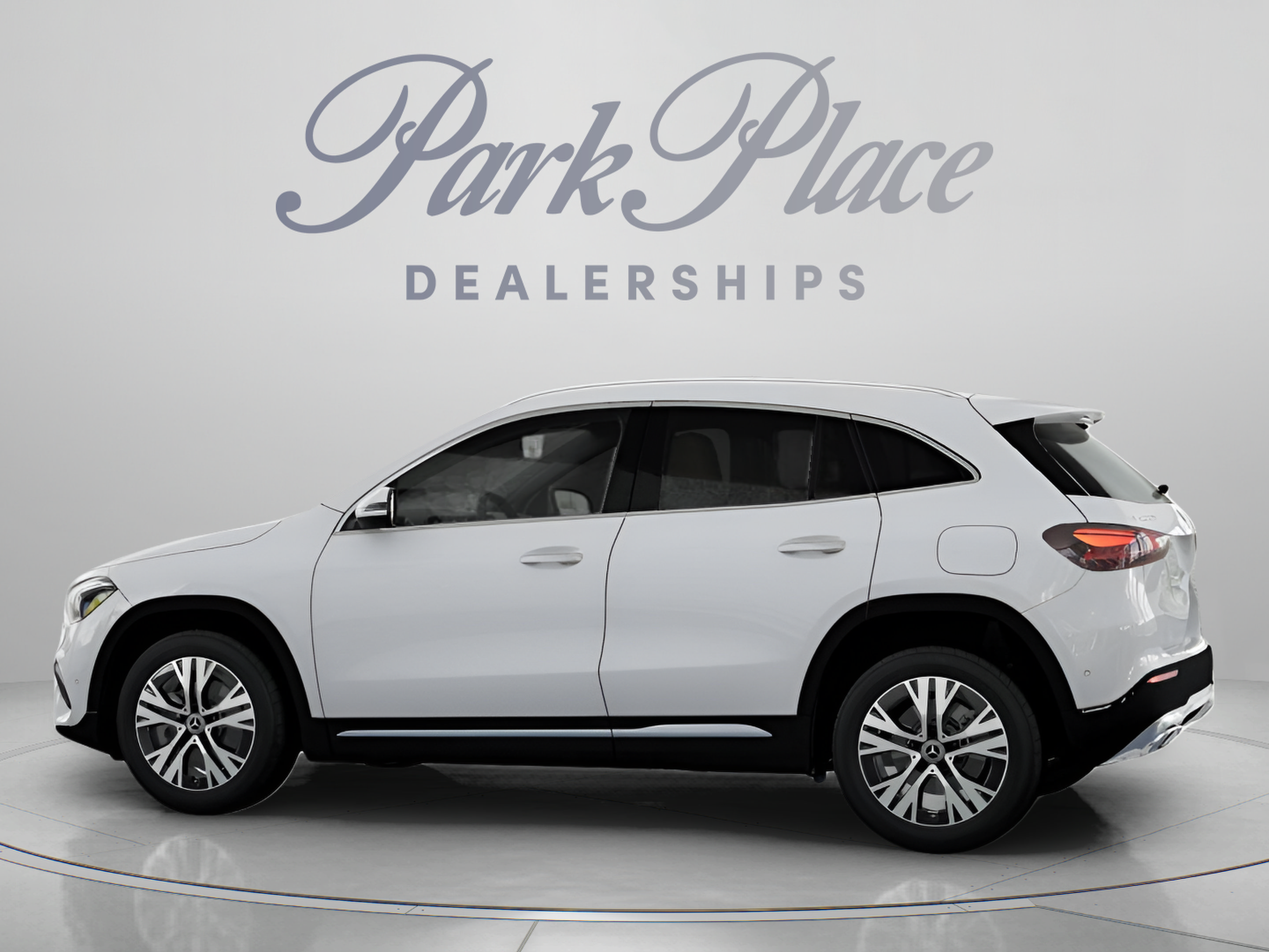 Used 2025 Mercedes-Benz GLA 250 4MATIC image 8