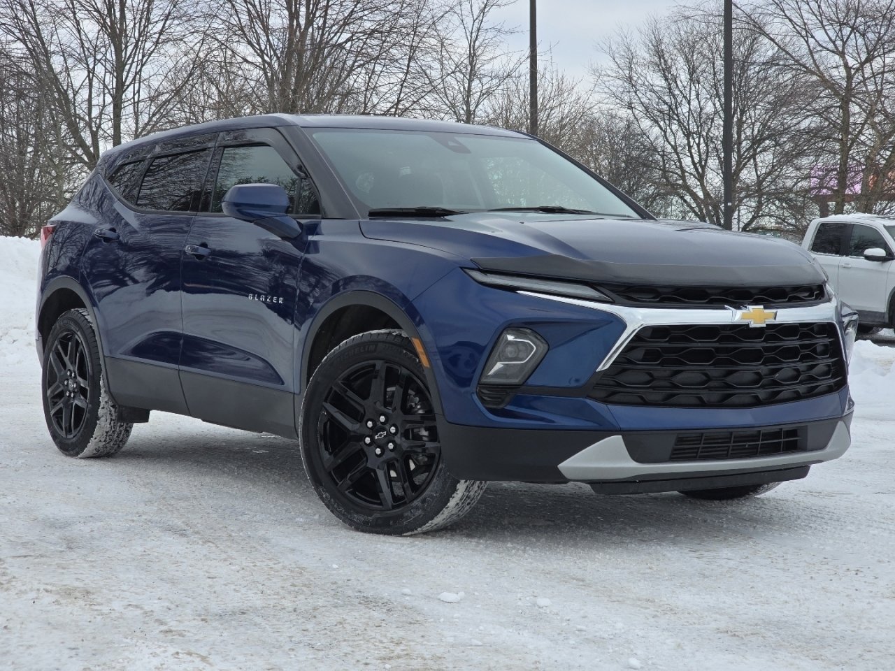 Used 2023 Chevrolet Blazer LT w/ Driver Confidence Package image 2