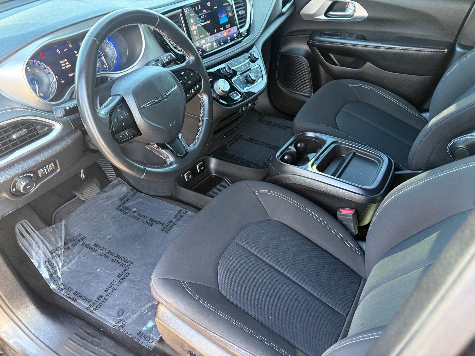 Used 2021 Chrysler Pacifica Touring w/ S Appearance Package FWD image 11