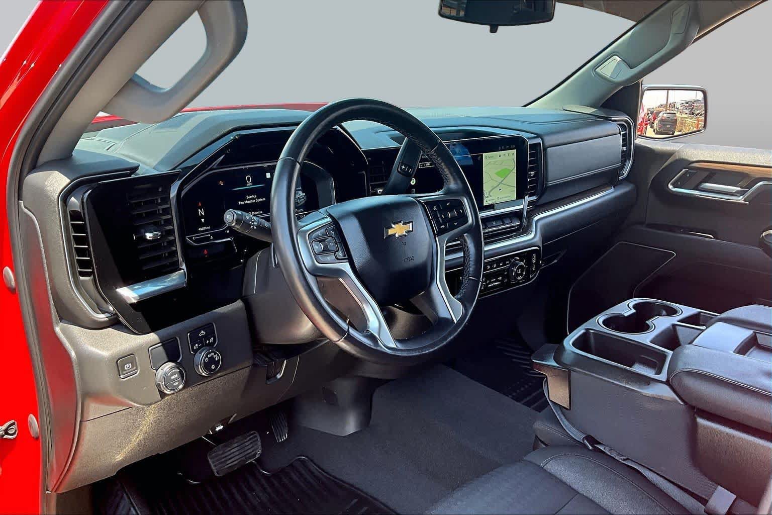 Used 2022 Chevrolet Silverado 1500 LT RWD image 17
