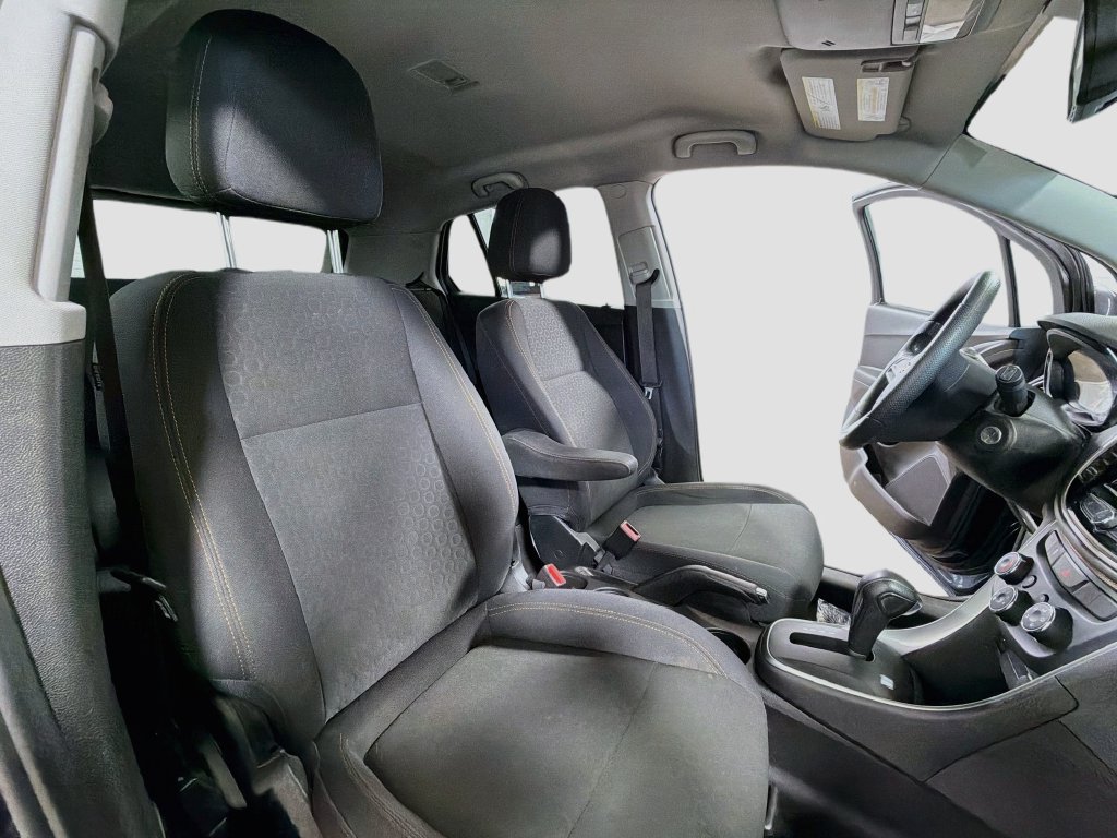 Used 2018 Chevrolet Trax LS FWD image 24