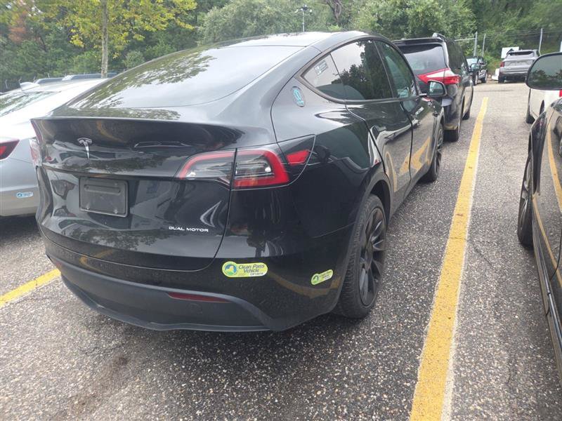 Used 2023 Tesla Model Y Long Range AWD/4WD image 4