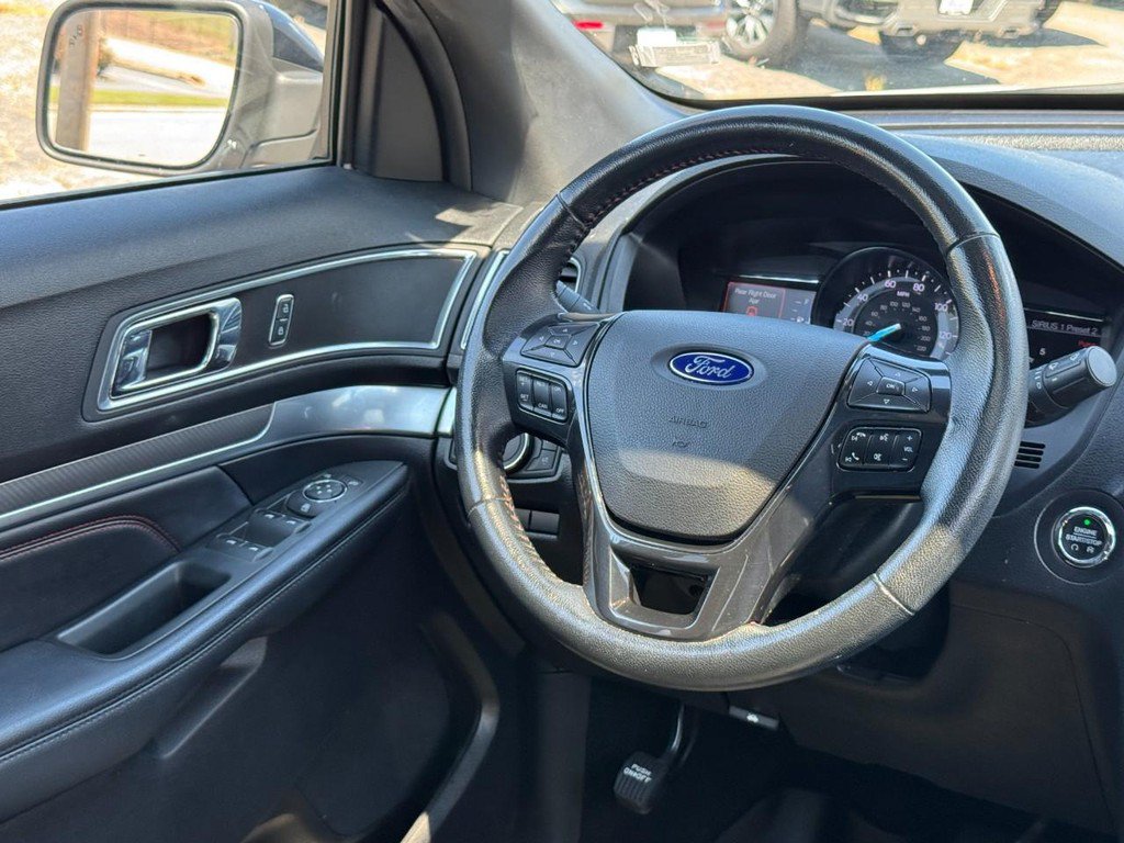 Used 2019 Ford Explorer Sport AWD/4WD image 14
