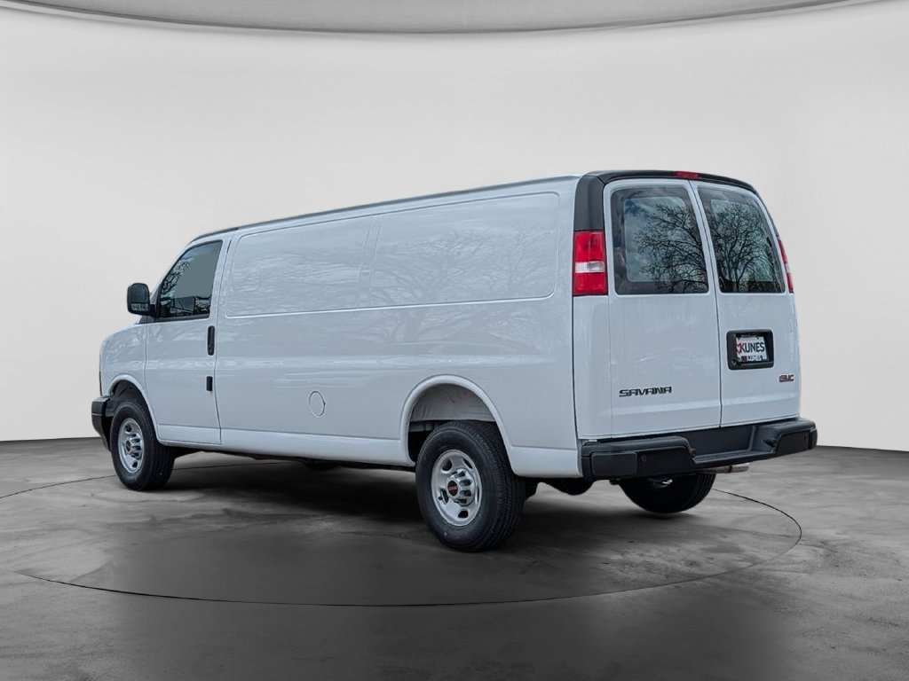 New 2026 GMC Savana 3500 Extended RWD image 9