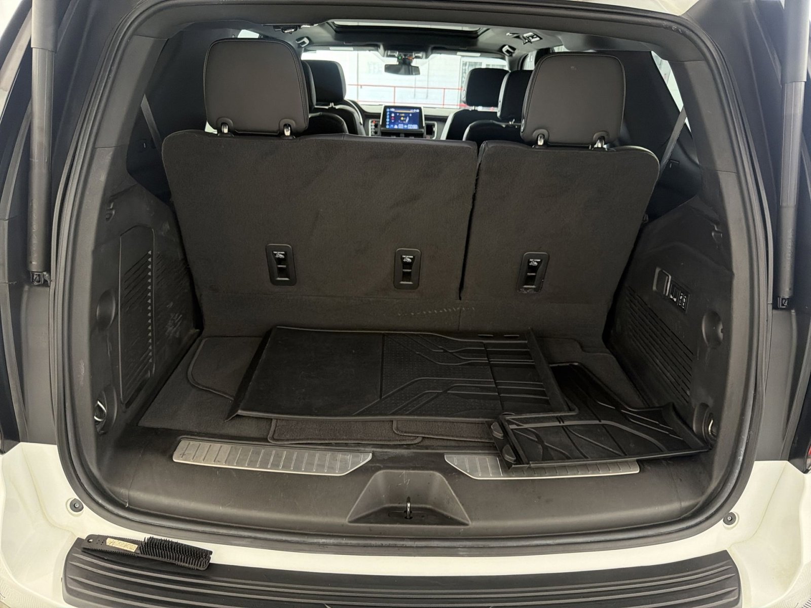 Used 2022 Chevrolet Tahoe Z71 w/ Luxury Package image 27