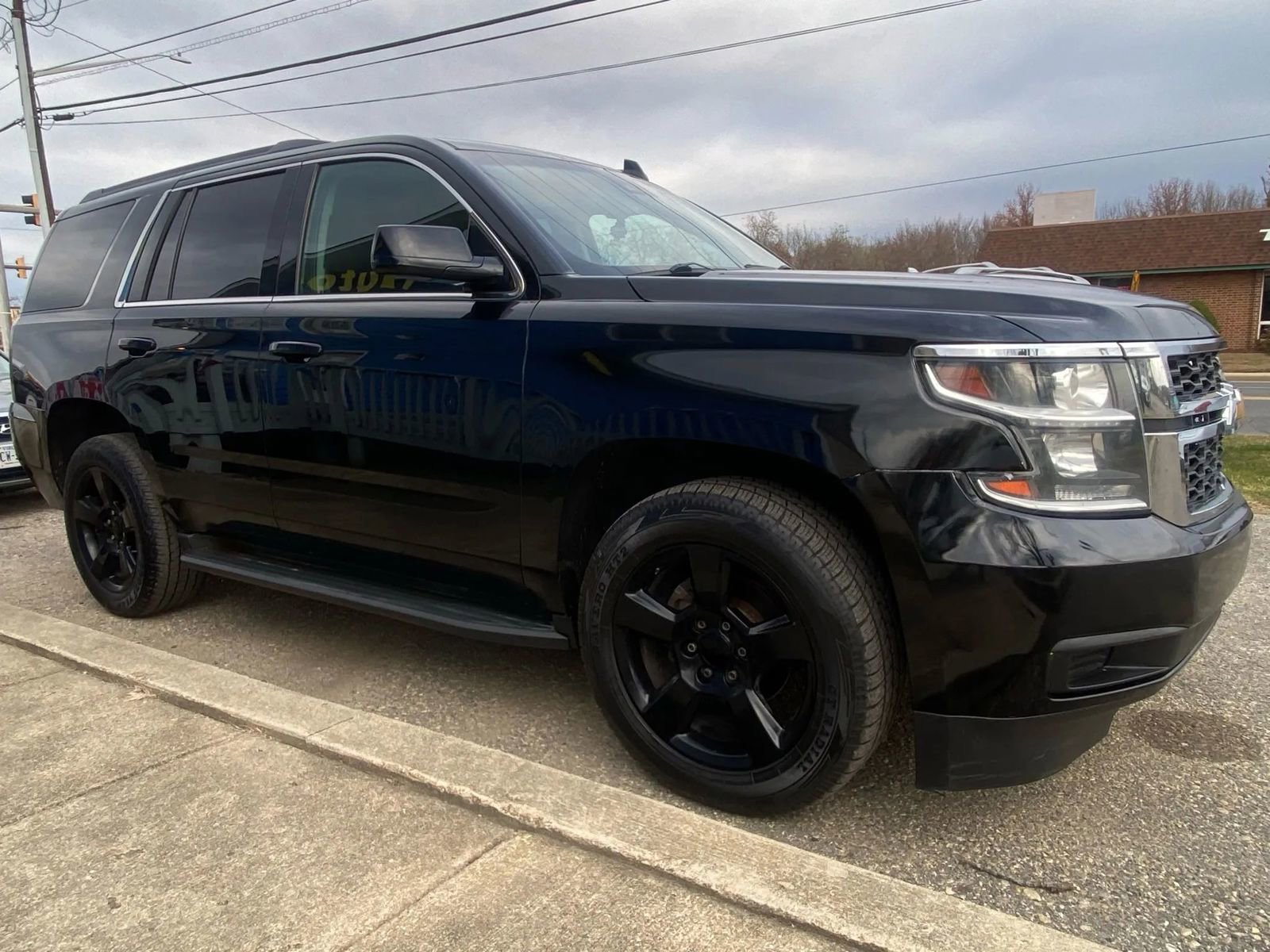 Used 2016 Chevrolet Tahoe LT image 4