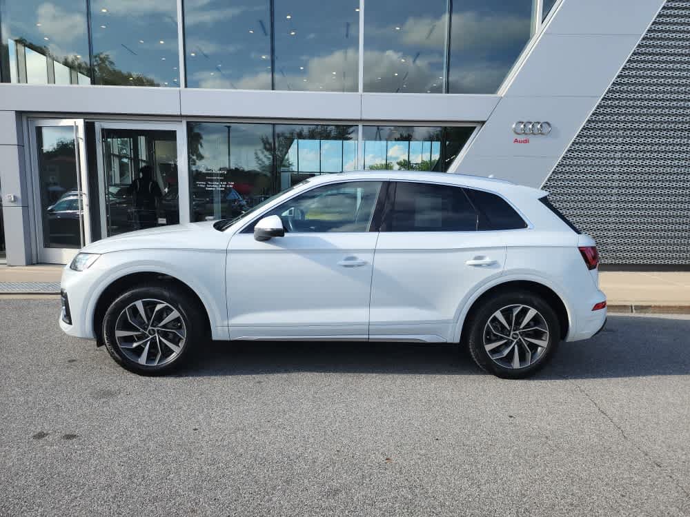 Used 2021 Audi Q5 2.0T Premium Plus w/ Premium Plus Package AWD/4WD image 2