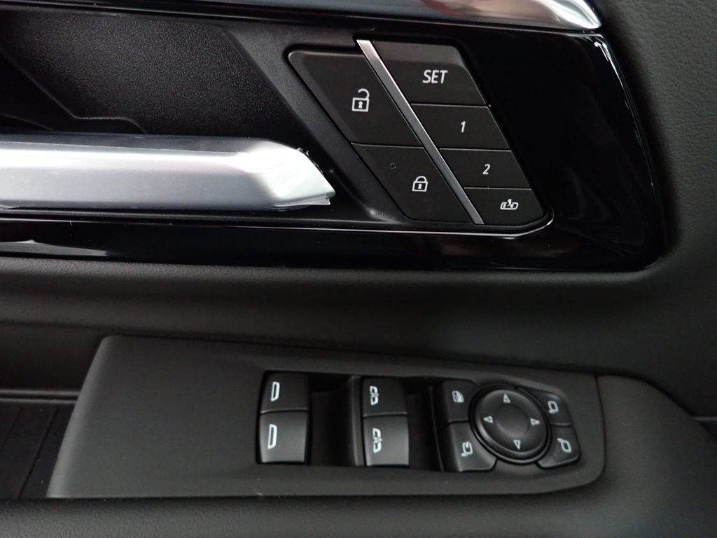 New 2026 Chevrolet Suburban RST w/ Advanced Technology Package AWD/4WD image 28