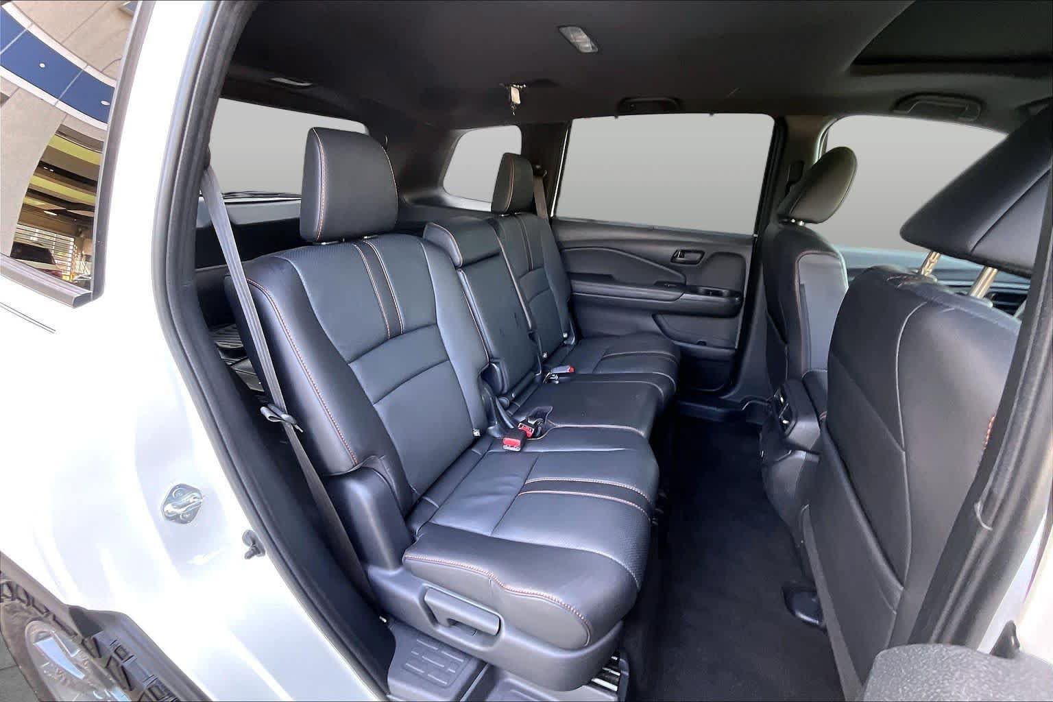 Used 2024 Honda Passport TrailSport image 19