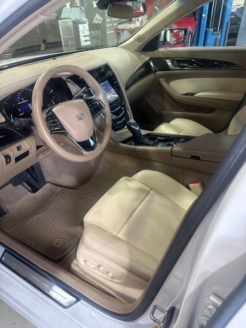 Used 2015 Cadillac CTS Luxury RWD image 3