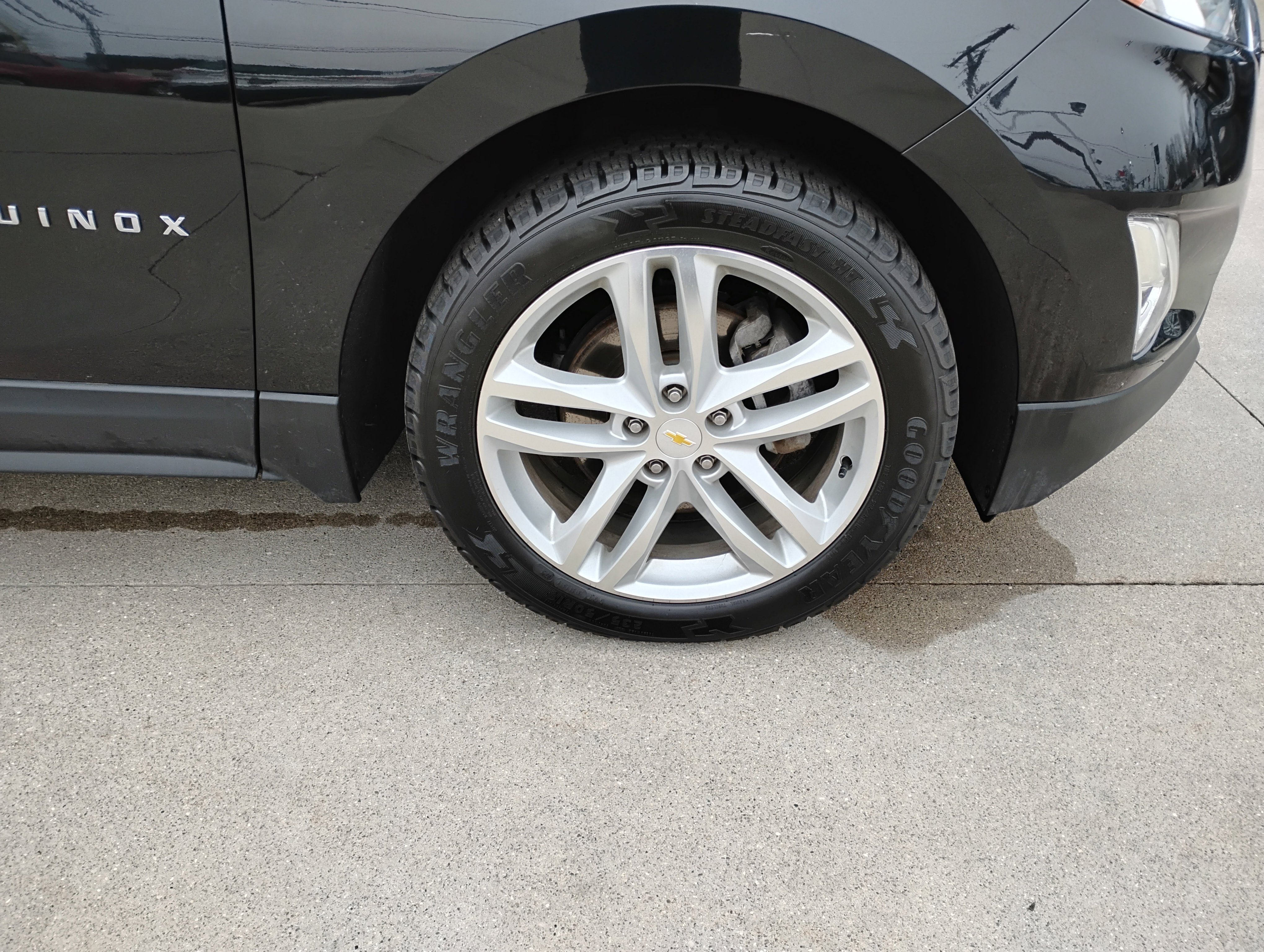 Used 2018 Chevrolet Equinox Premier image 26