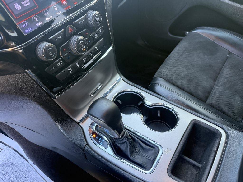 Used 2019 Jeep Grand Cherokee Altitude AWD/4WD image 17