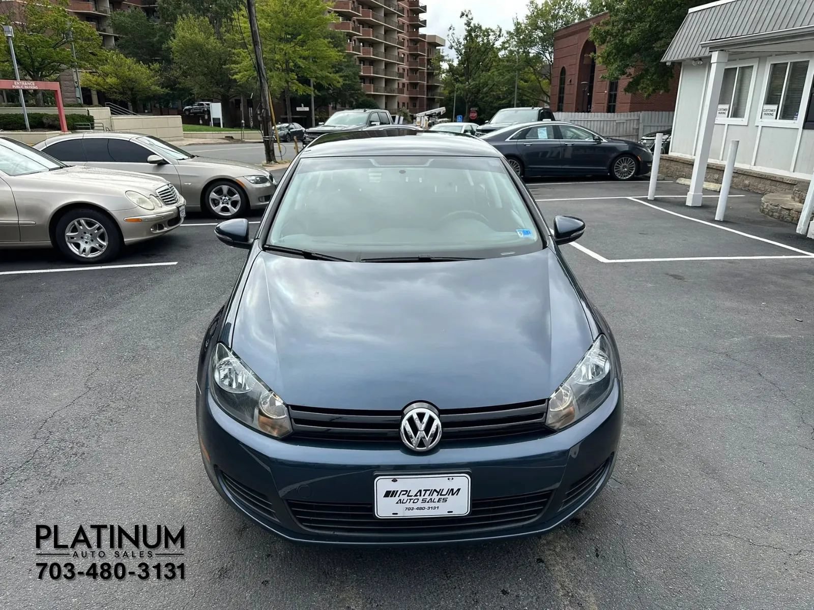 Used 2013 Volkswagen Golf 4-Door FWD image 4