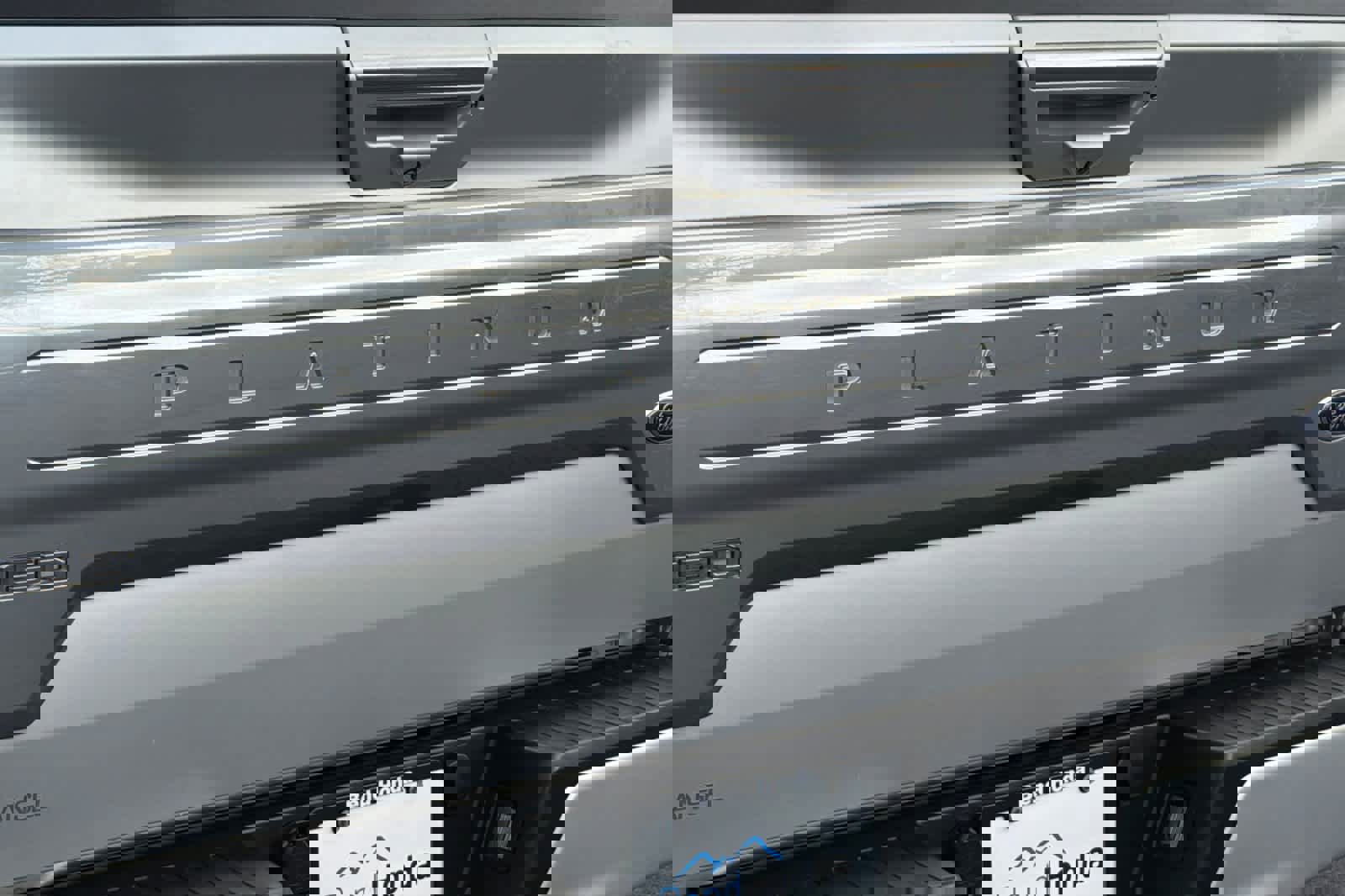 Used 2018 Ford F150 Platinum w/ Equipment Group 701A Luxury image 12