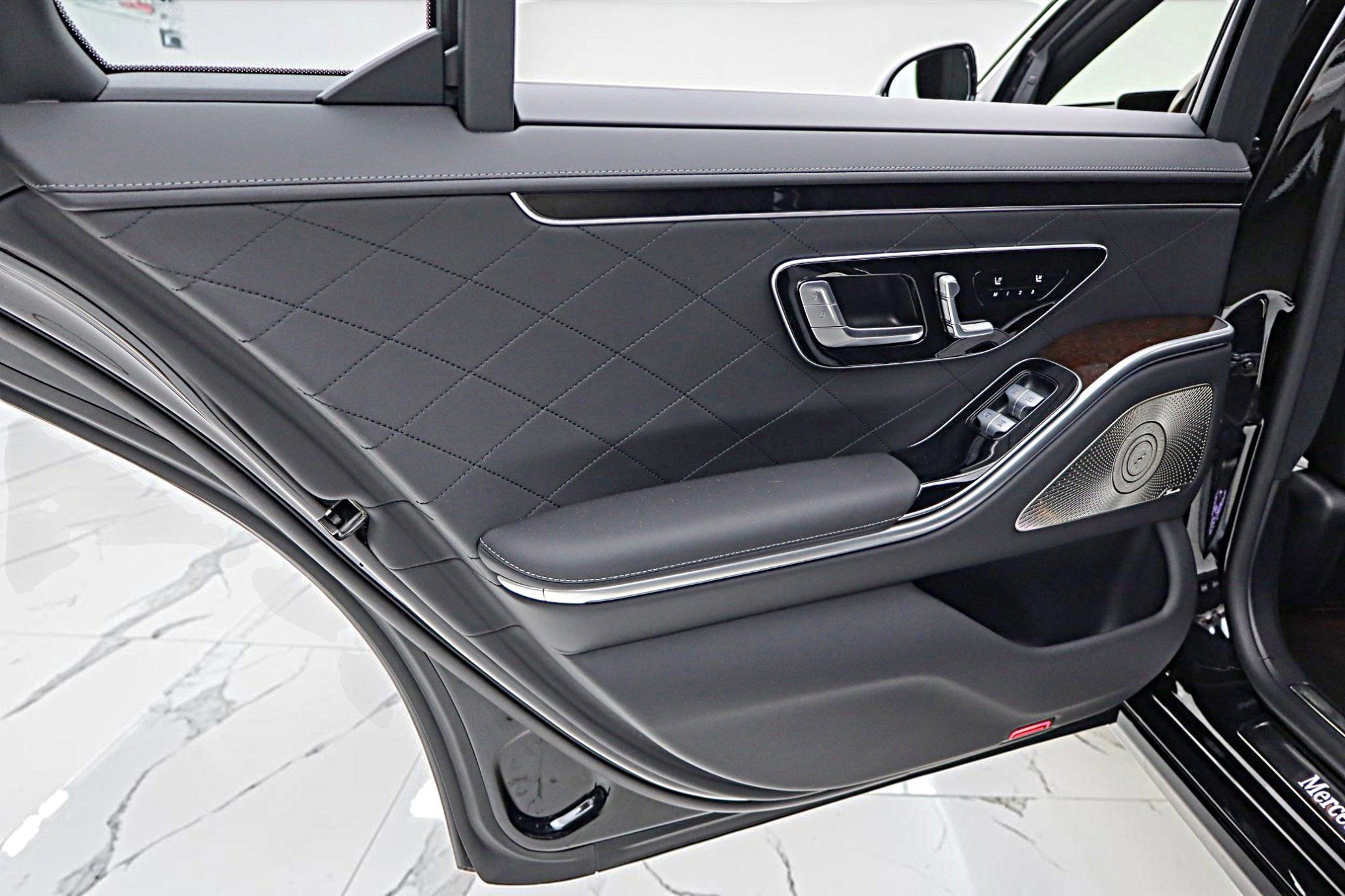 Used 2023 Mercedes-Benz S 580 4MATIC Sedan image 42