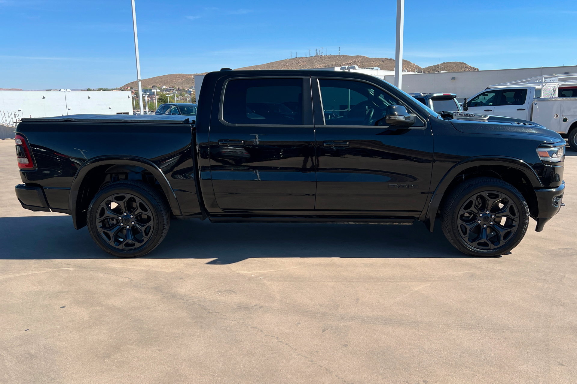 Used 2024 RAM 1500 Limited AWD/4WD image 6