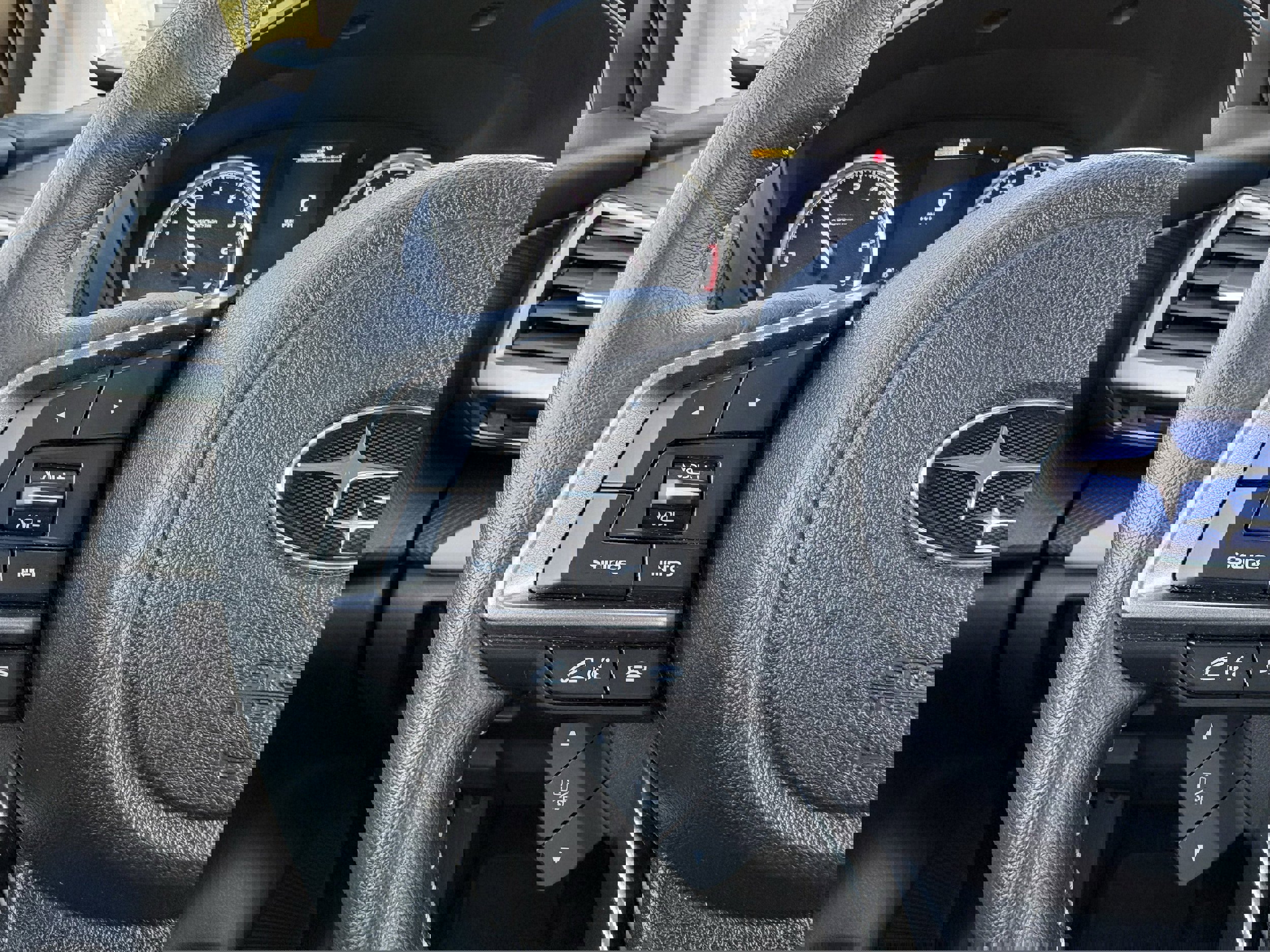 Certified 2024 Subaru Forester Limited w/ Convenience Package image 15