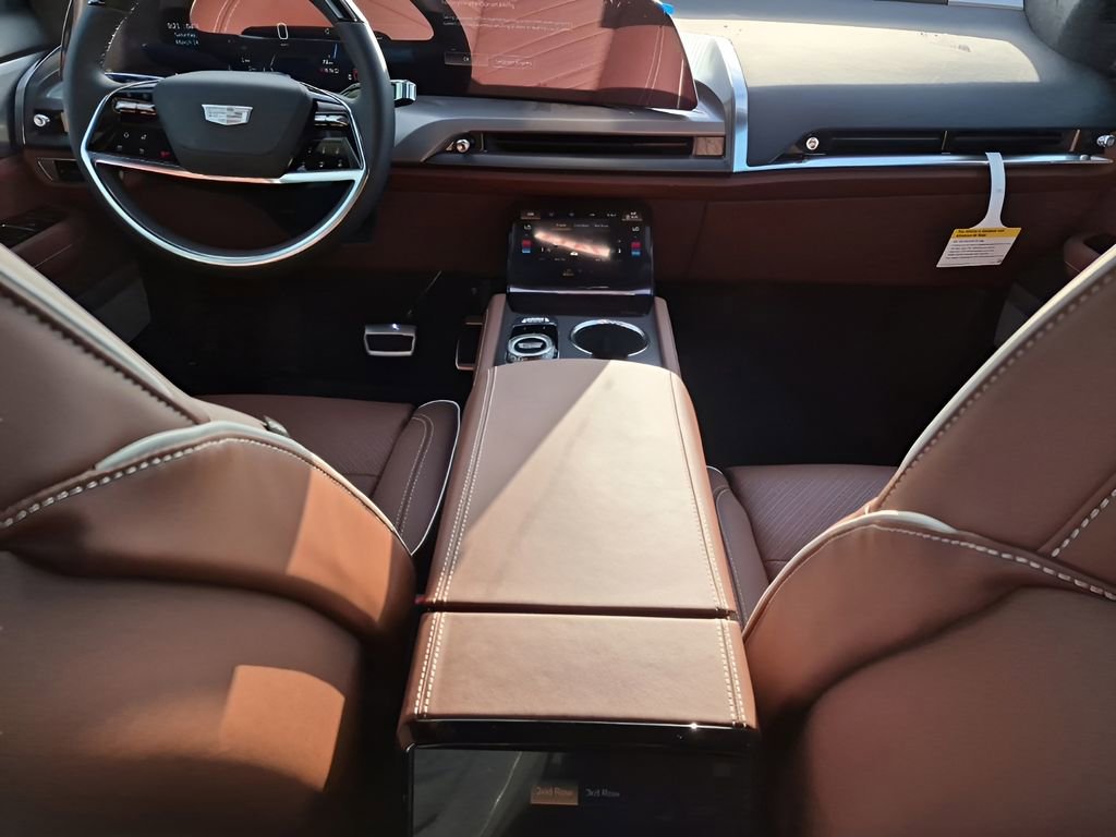 New 2026 Cadillac Vistiq Premium Luxury w/ LPO, Floor Liner Package AWD/4WD image 23