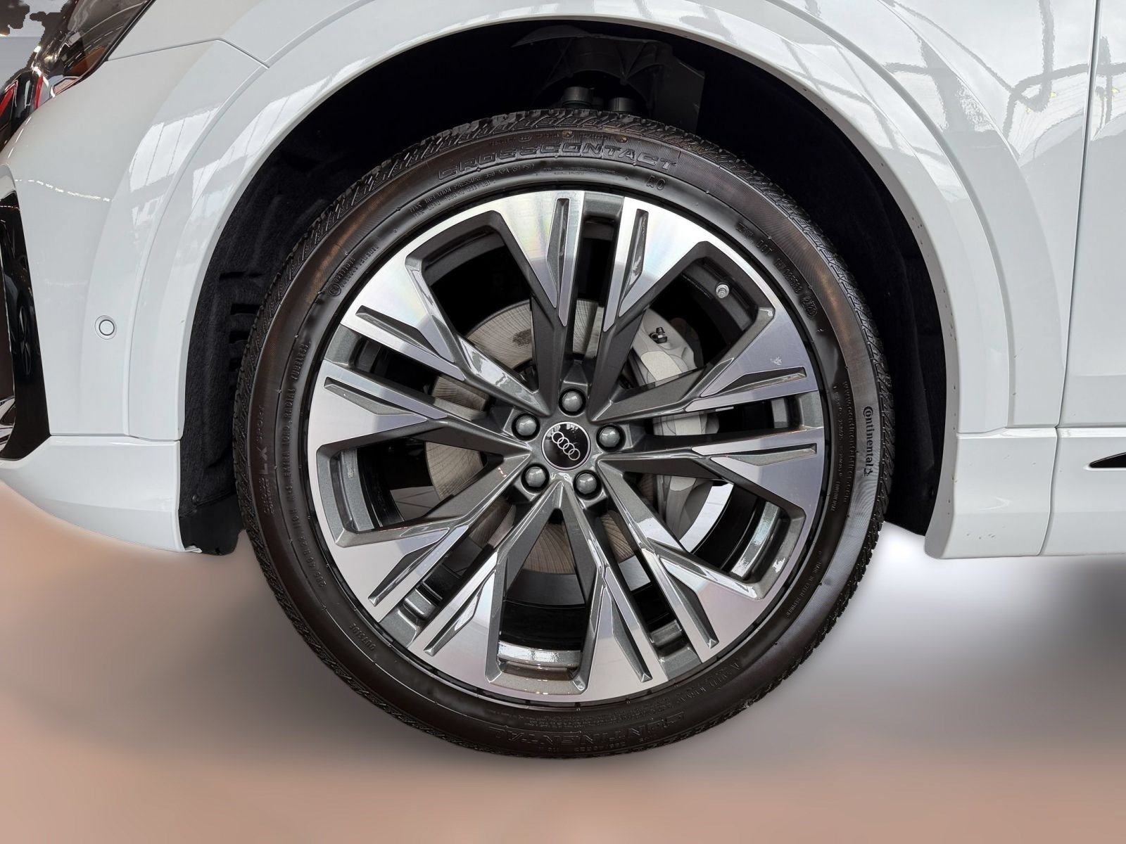 New 2027 Audi Q8 Premium Plus AWD/4WD image 11