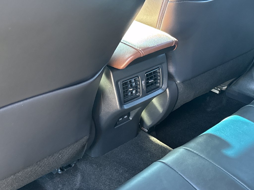 Used 2023 Toyota Venza XLE AWD/4WD image 38
