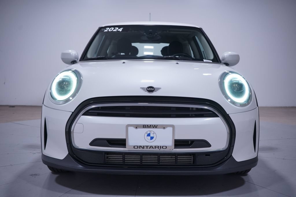Used 2024 MINI Cooper 2-Door Hardtop FWD image 4