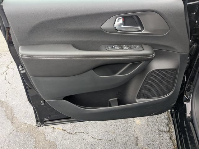 New 2026 Chrysler Voyager LX FWD image 9