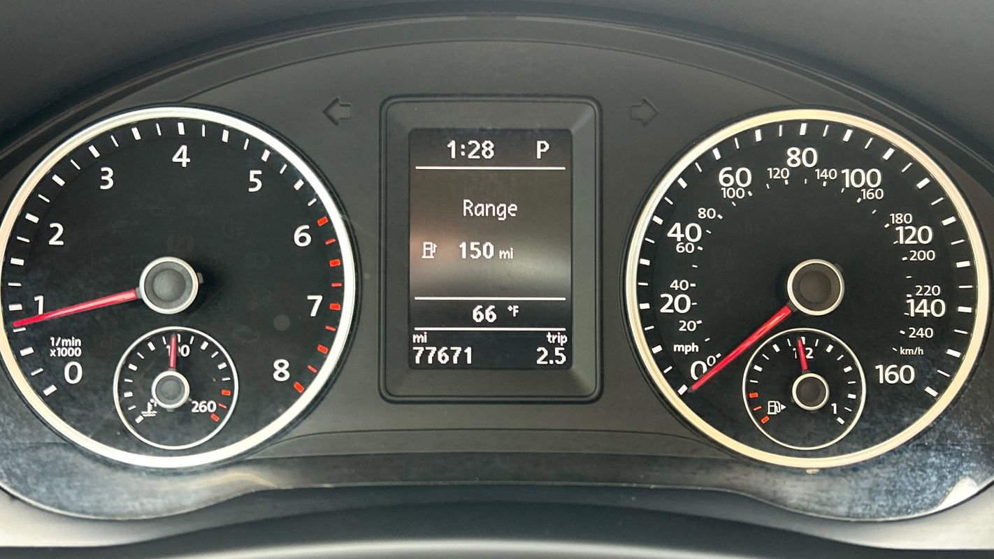 Used 2017 Volkswagen Tiguan S image 21