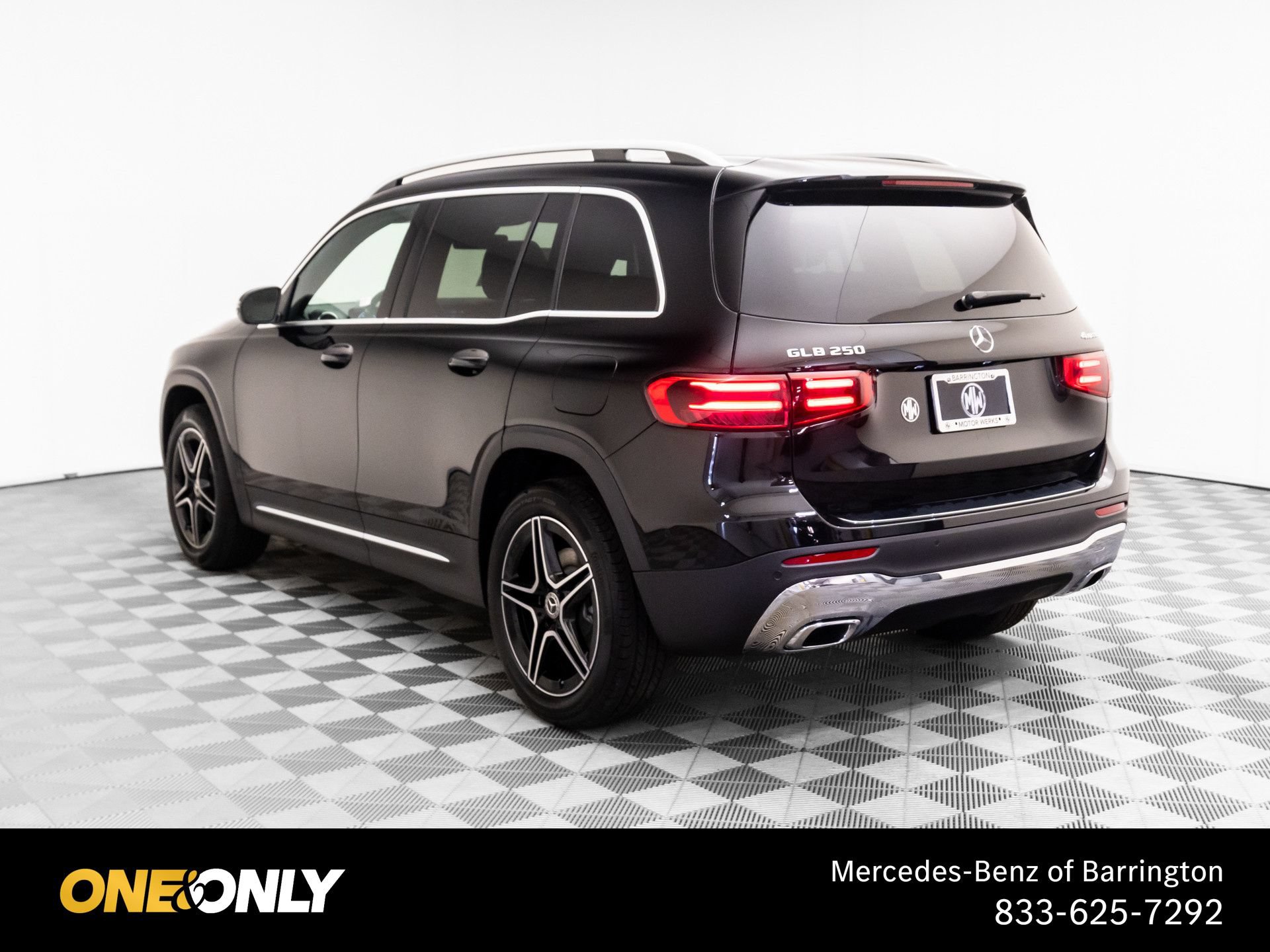 New 2026 Mercedes-Benz GLB 250 4MATIC image 3