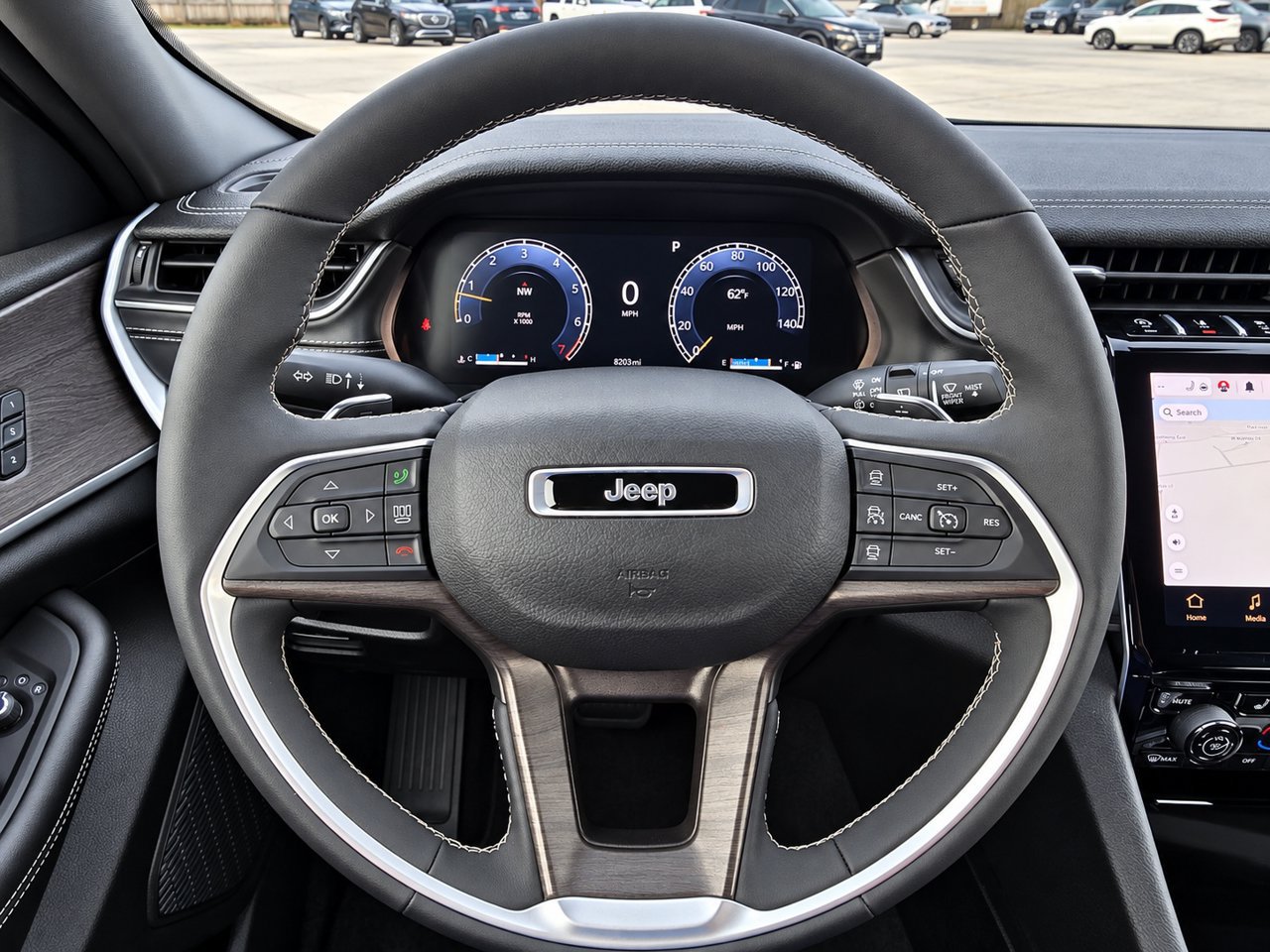 Used 2024 Jeep Grand Cherokee L Limited w/ Luxury Tech Group II AWD/4WD image 23