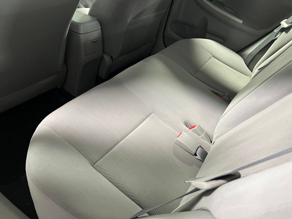 Used 2013 Toyota Corolla LE FWD image 16