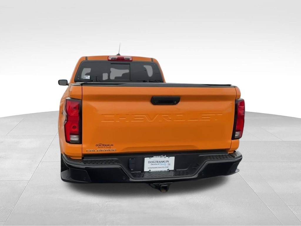 Used 2025 Chevrolet Colorado Z71 w/ Z71 Convenience Package 2 AWD/4WD image 8