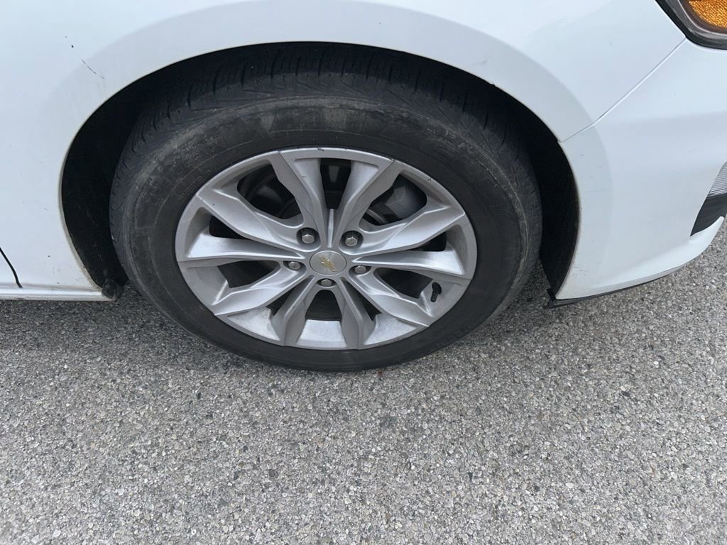 Used 2021 Chevrolet Malibu LT image 17