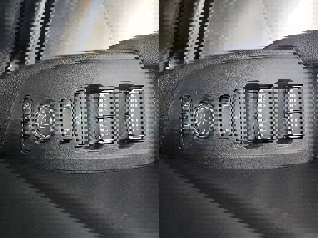 Used 2022 Honda Accord LX image 27