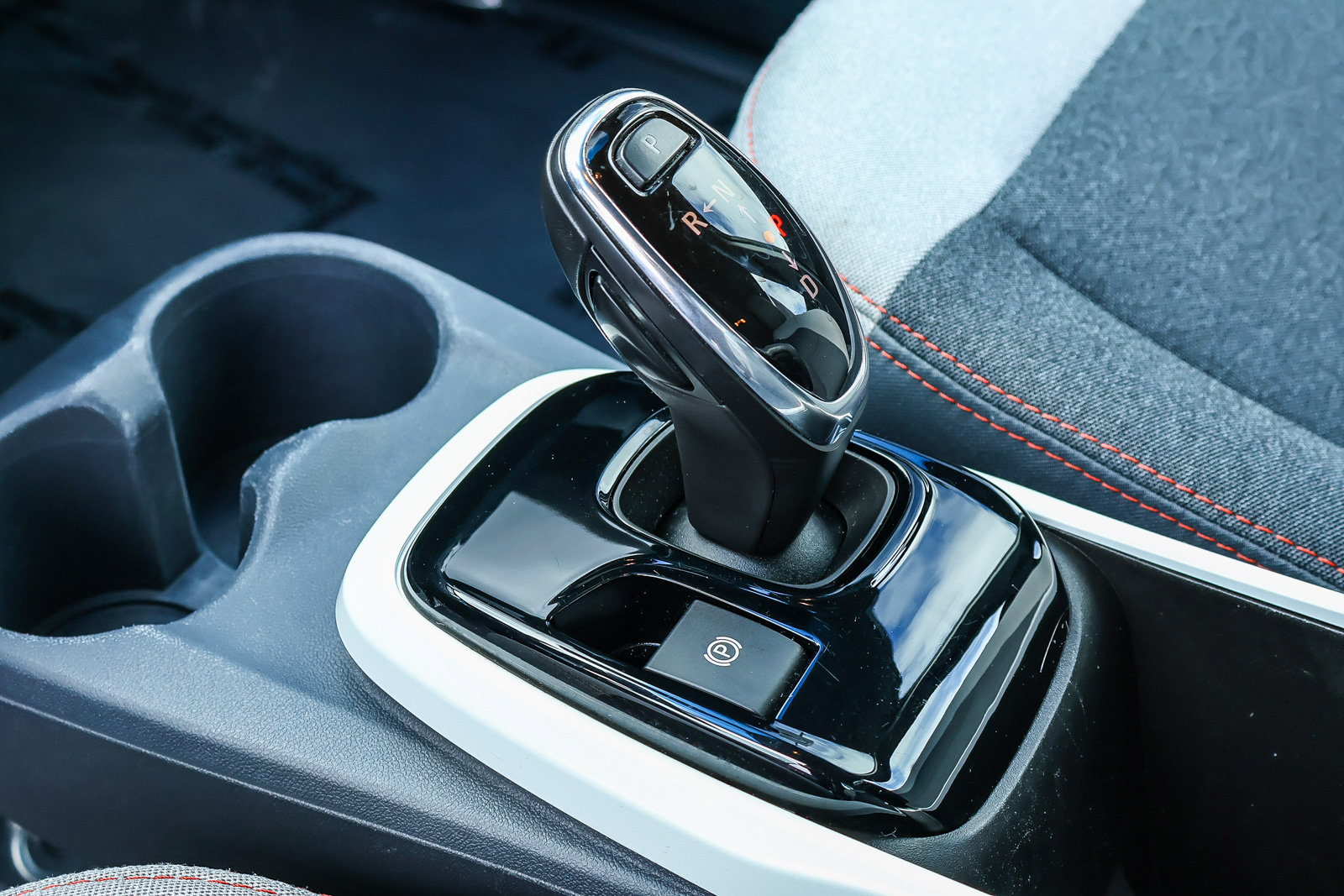 Used 2019 Chevrolet Bolt LT FWD image 8