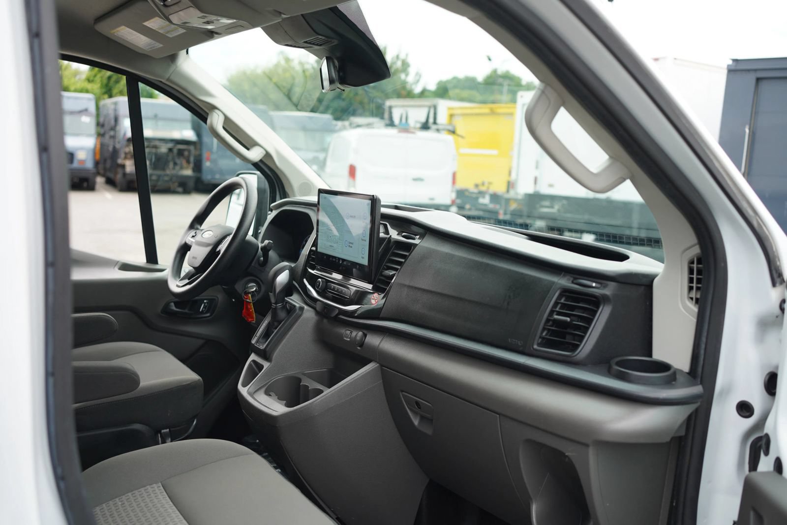 Used 2024 Ford Transit 350 XLT RWD image 2