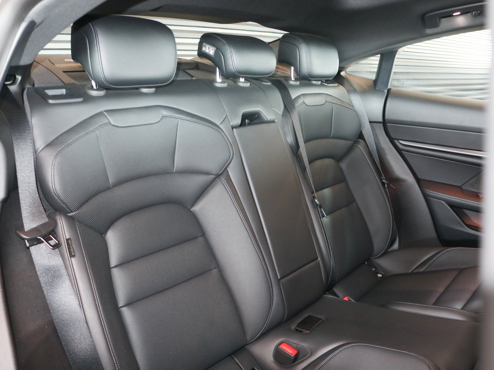Certified 2025 Porsche Taycan RWD image 6