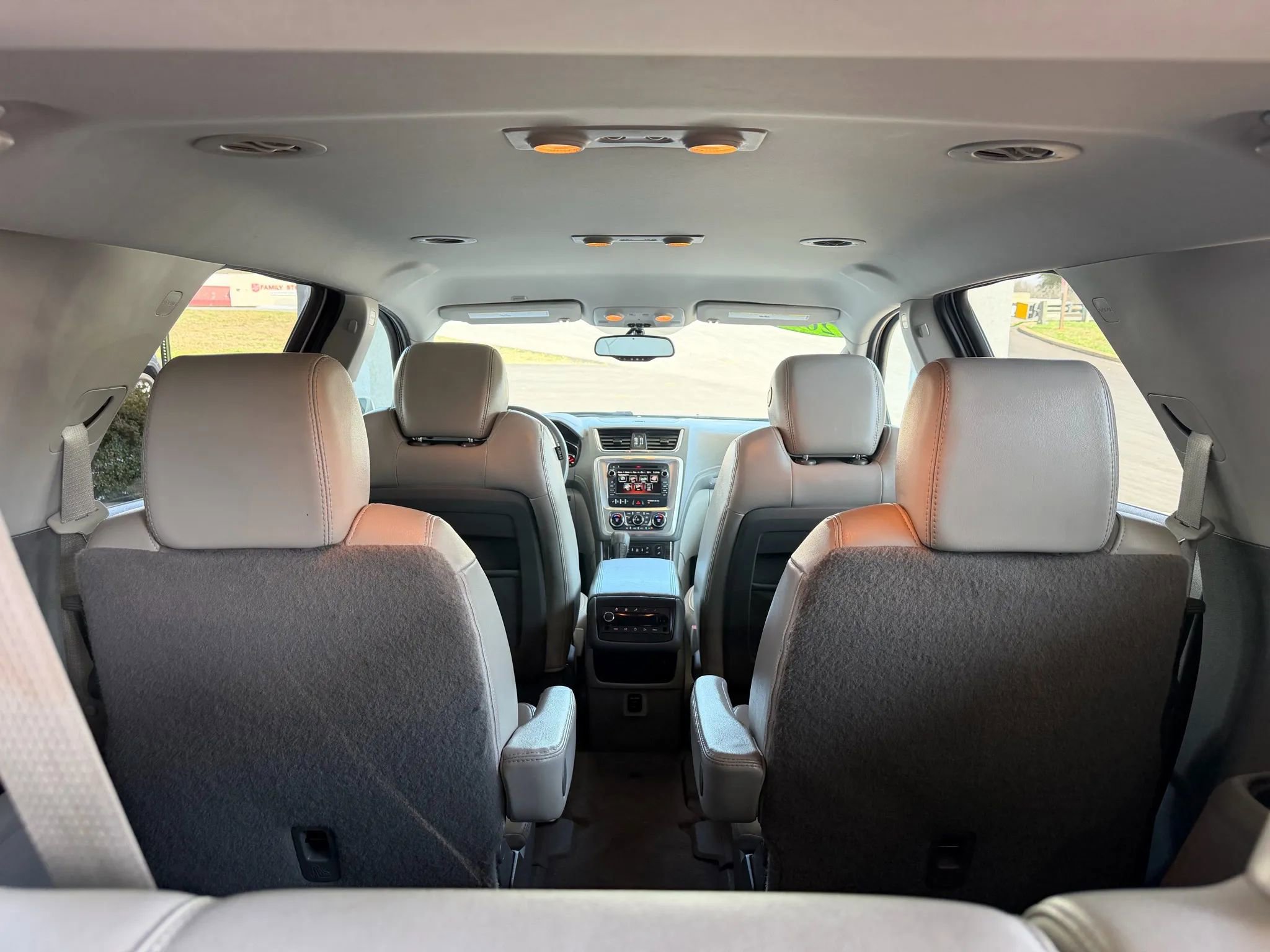 Used 2016 GMC Acadia SLT image 25