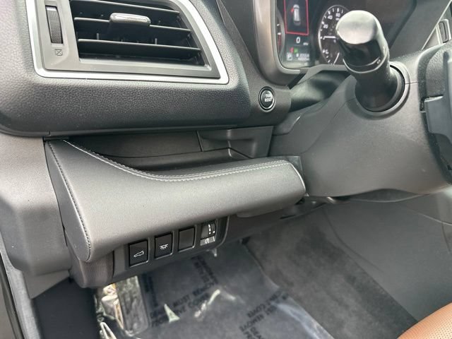 Used 2023 Subaru Ascent Touring AWD/4WD image 25
