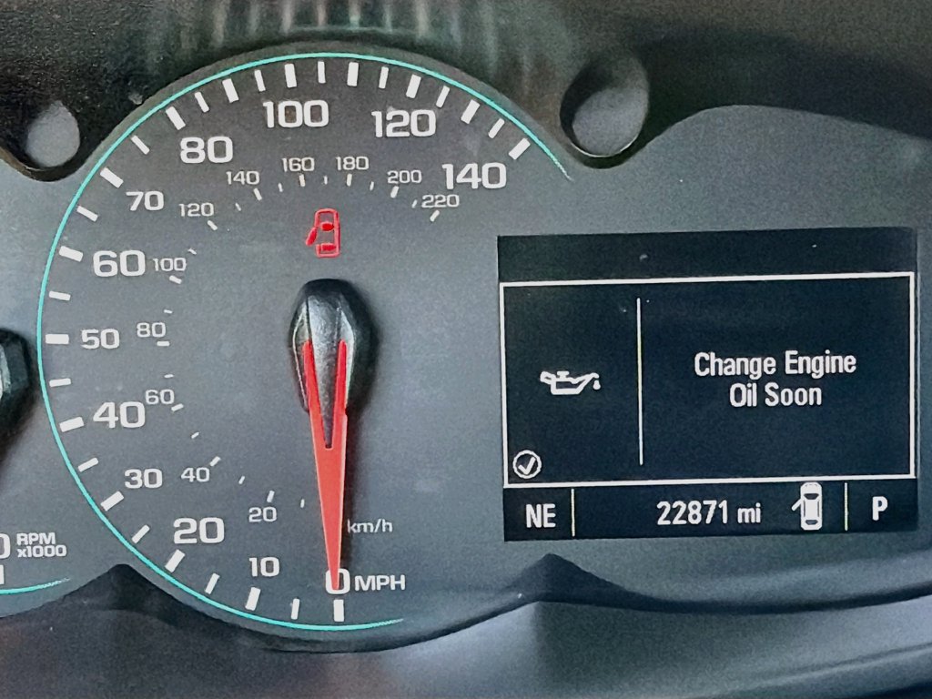 Used 2022 Chevrolet Trax LT w/ LT Convenience Package AWD/4WD image 13