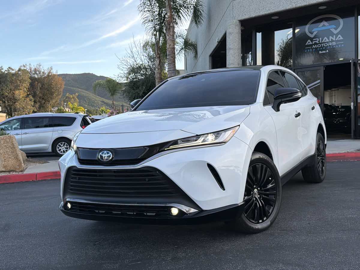 Used 2024 Toyota Venza Nightshade AWD/4WD image 2