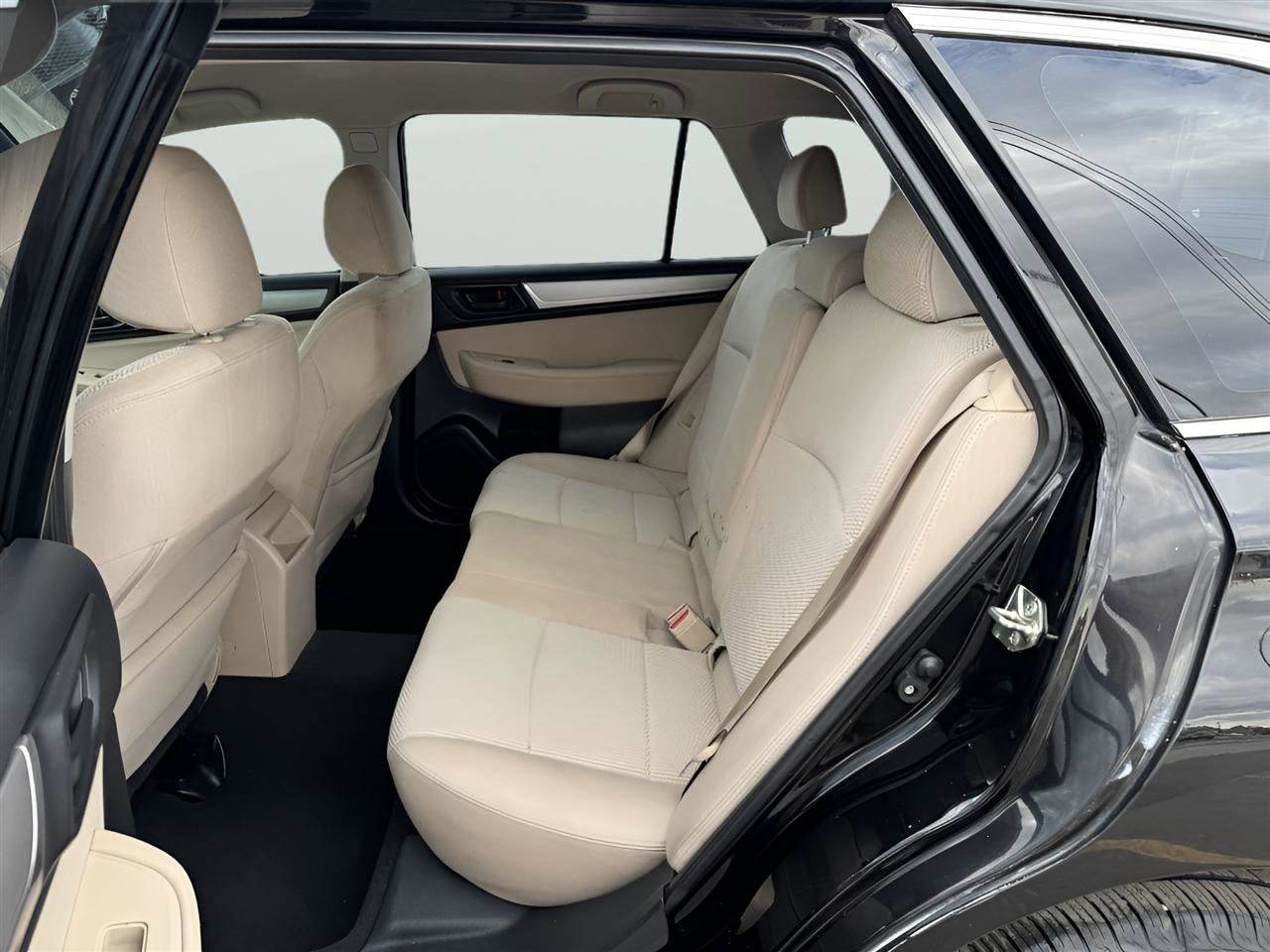 Used 2017 Subaru Outback 2.5i AWD/4WD image 16